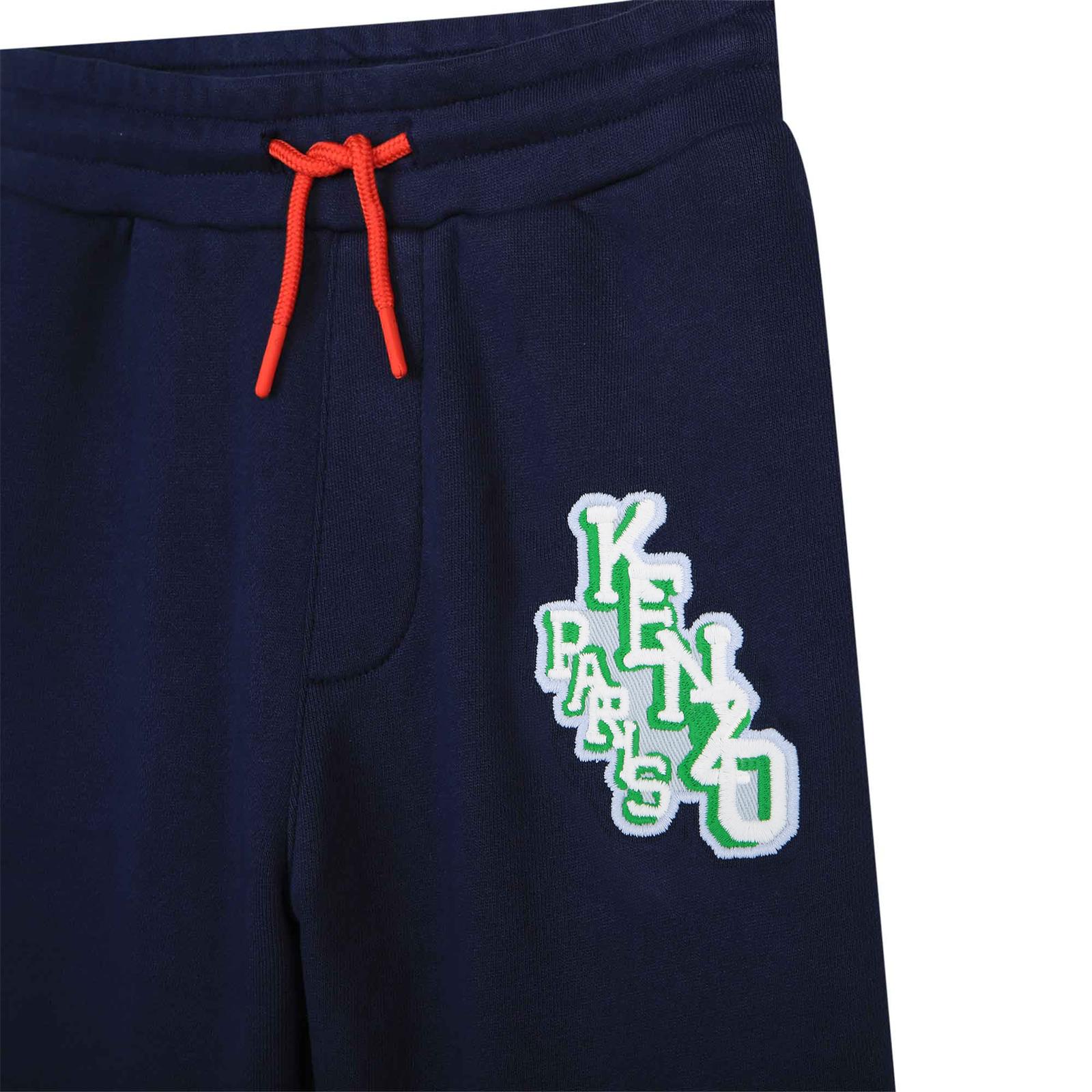 Pantaloni sportivi con applicazione logo