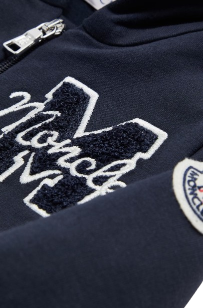 Set di tuta in cotone con logo ricamato in pile effetto teddy K2951 8M00004 89AM3 778 MONCLER