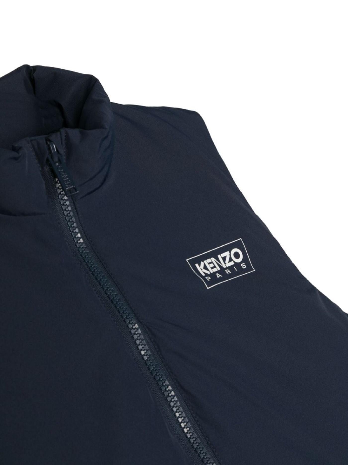 Gilet smanicato con applicazione