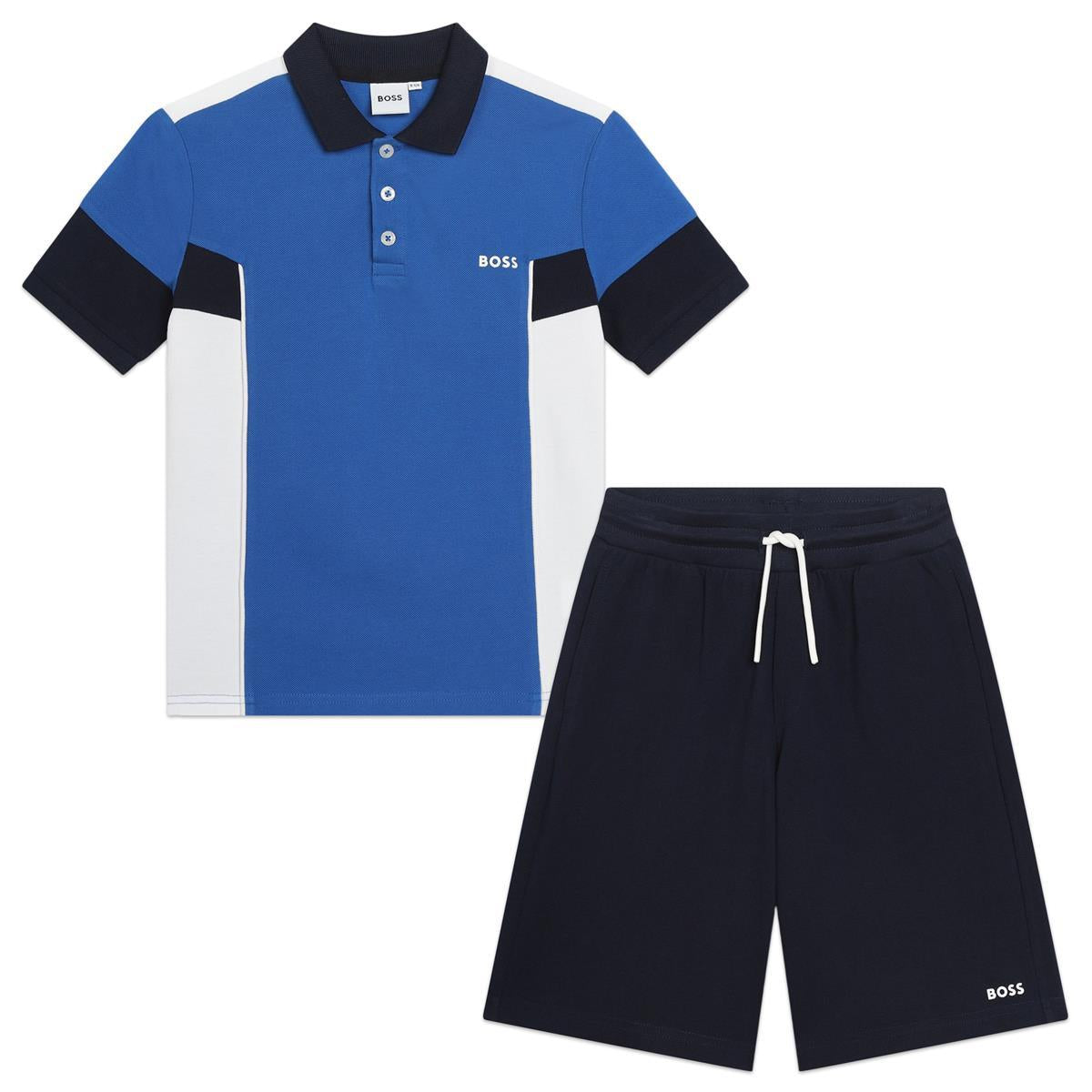 Completo di pantaloncini e polo