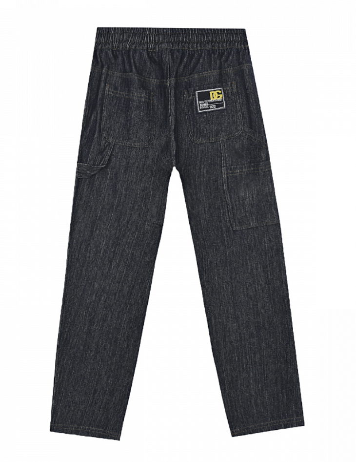 Pantaloni dritti